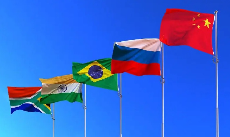 BRICS chính thức đồng ý chấm dứt sự phụ thuộc vào đồng đô la Mỹ