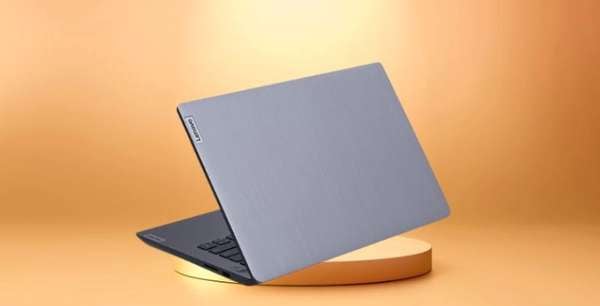 Chiếc laptop được xem là "cánh tay đắc lực" của dân văn phòng